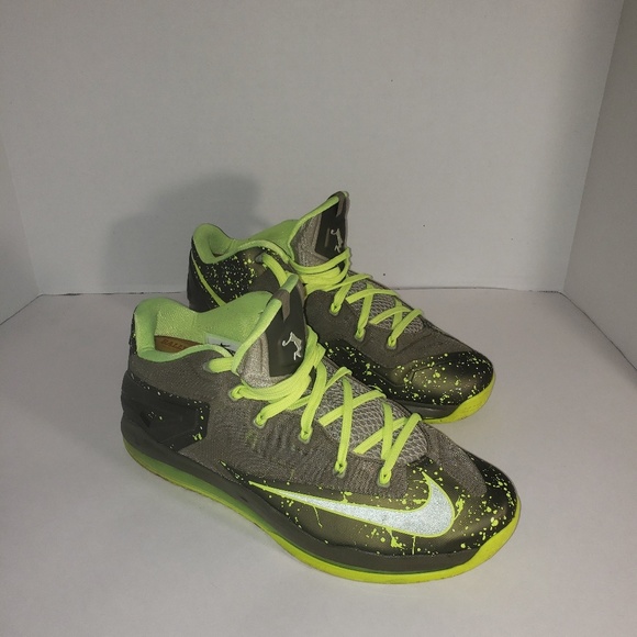 Lebron 11's pack - Picture 7 of 9